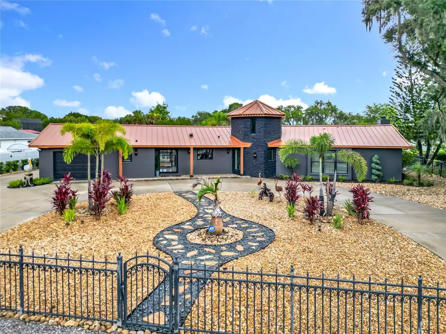 823 SW Kings Bay Drive, Crystal River, FL 34429 - Image #2