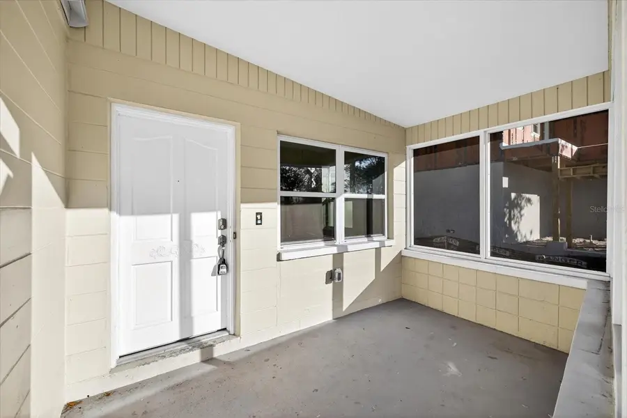 9015 Bay Street Ne, Saint Petersburg, FL 33702 - #3