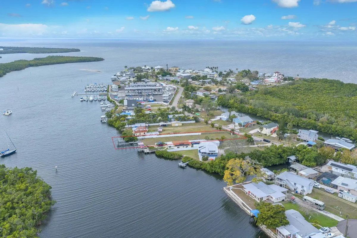 3304 W Shell Point Road, Ruskin, FL 33570 - Image #1