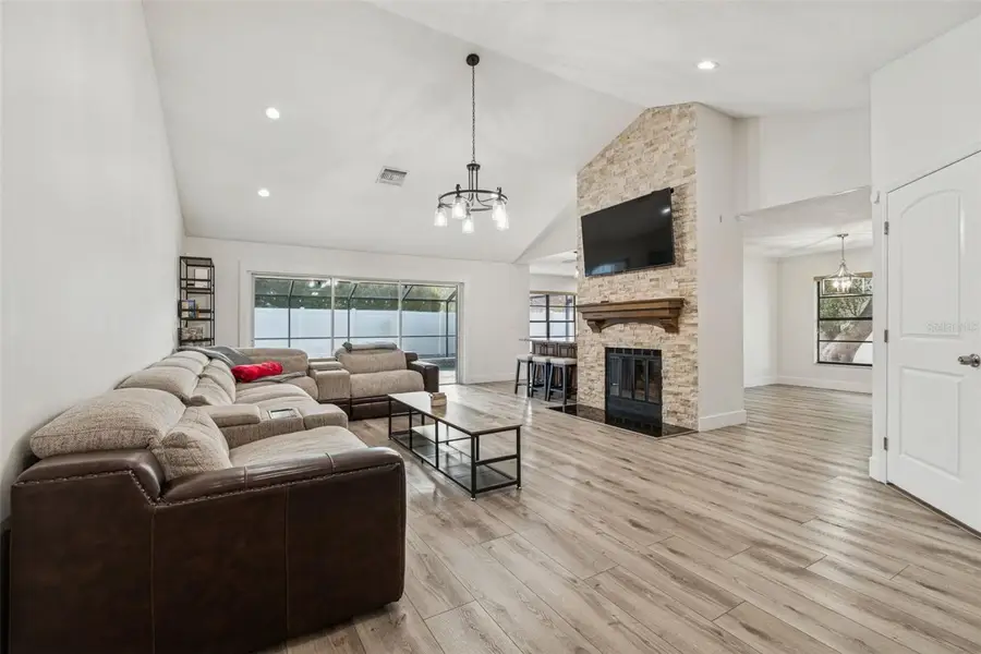 15007 Redcliff Drive, Tampa, FL 33625 - Image #3