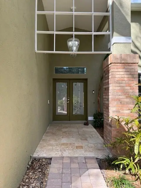 2207 Green Oaks Lane, Tampa, FL 33612 - Image #3