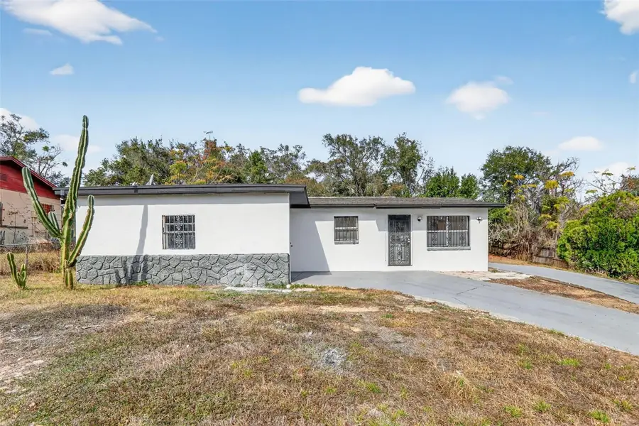 101 W Celeste Street, Apopka, FL 32703 - #2