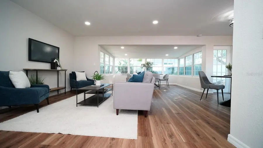 110 92nd Avenue Ne, Saint Petersburg, FL 33702 - #3