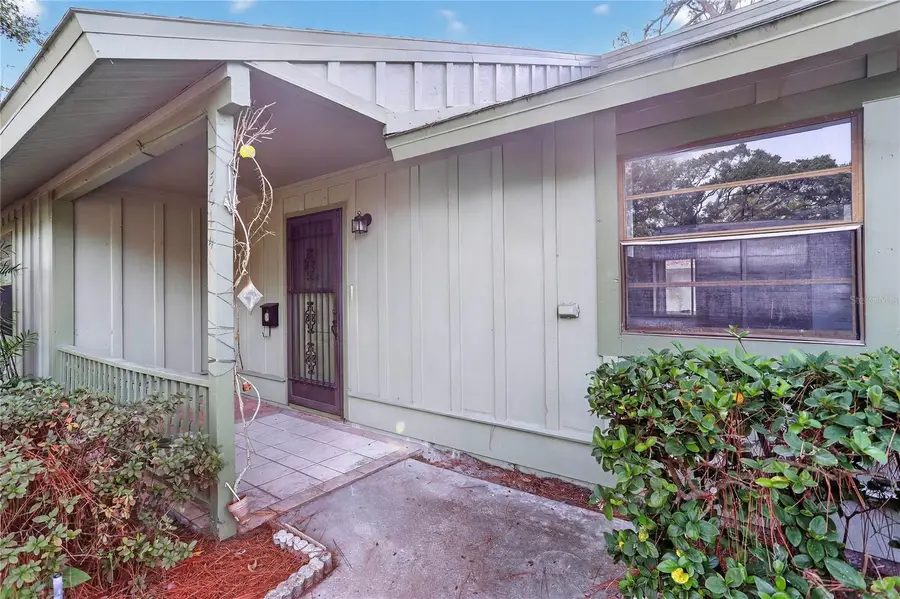 5014 Barrington Circle #2102, Sarasota, FL 34234 - Image #2