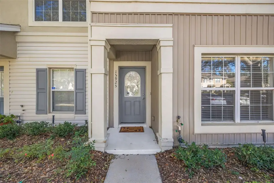 15925 Fishhawk View Drive, Lithia, FL 33547 - Image #2