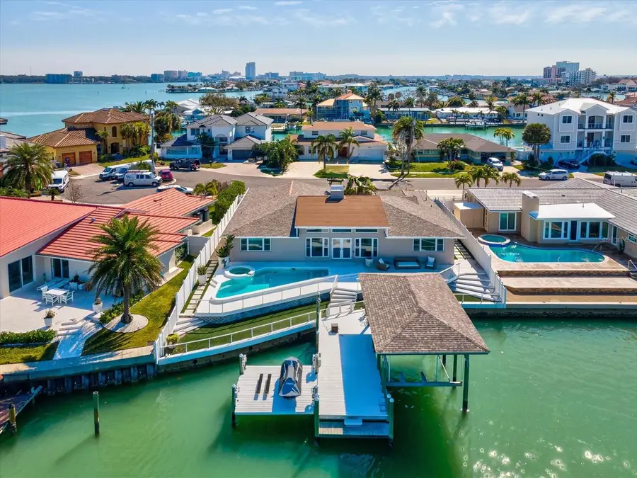 450 Palm Island Ne, Clearwater Beach, FL 33767 - #2