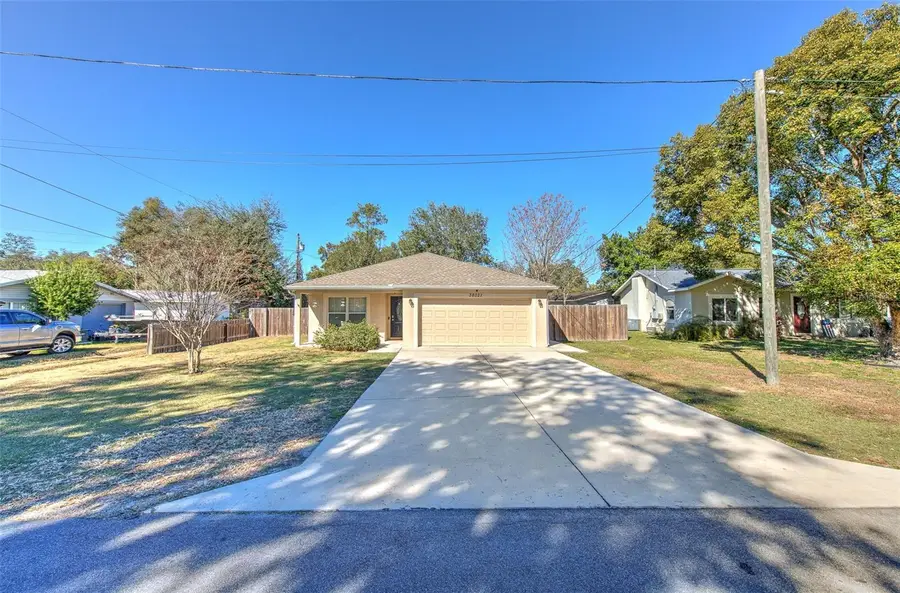 38021 10 Th Ave, Zephyrhills, FL 33542 - #2