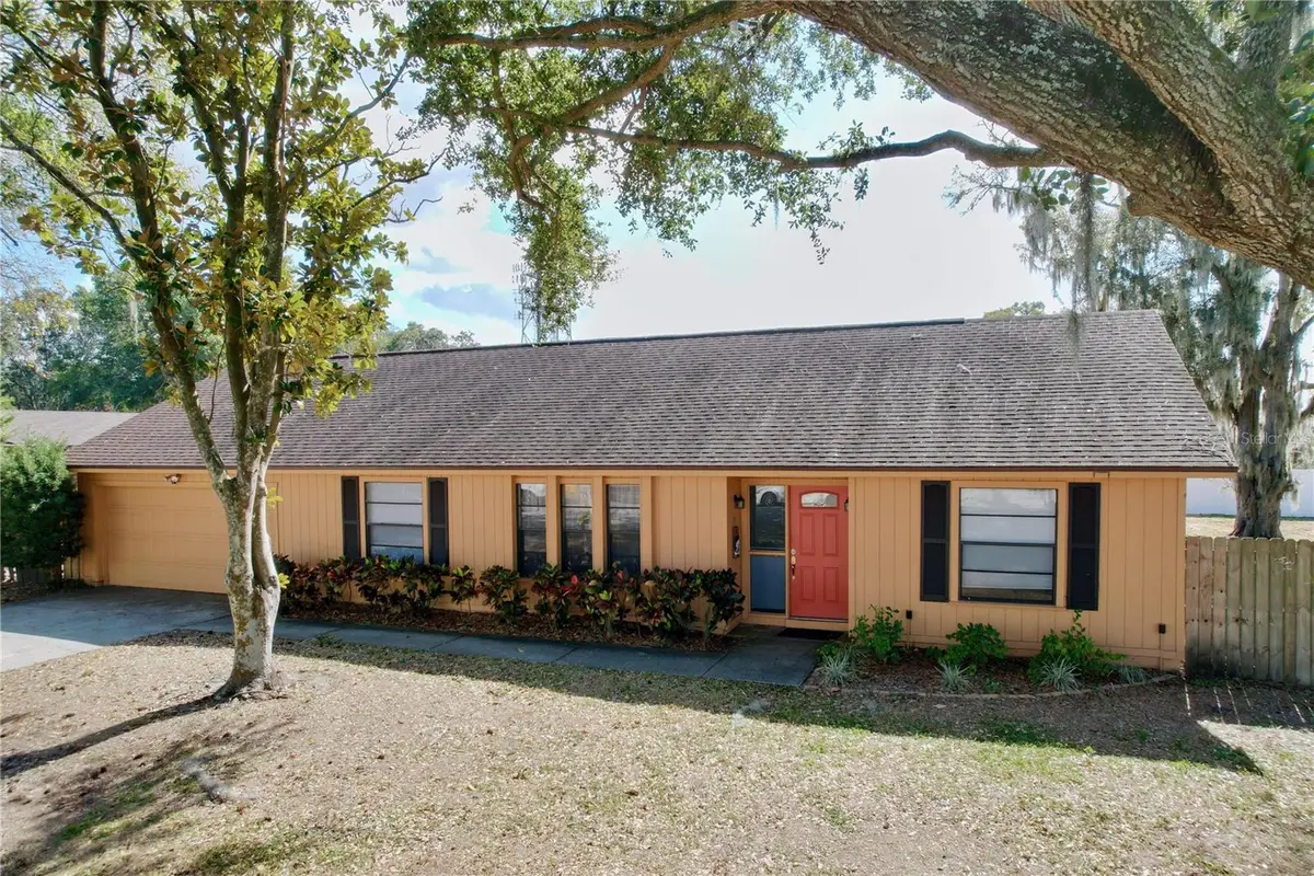 2205 Roslyn Lane, Lakeland, FL 33812 - Image #1