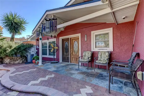 1821 Driftwood Circle N, OLDSMAR, FL 34677