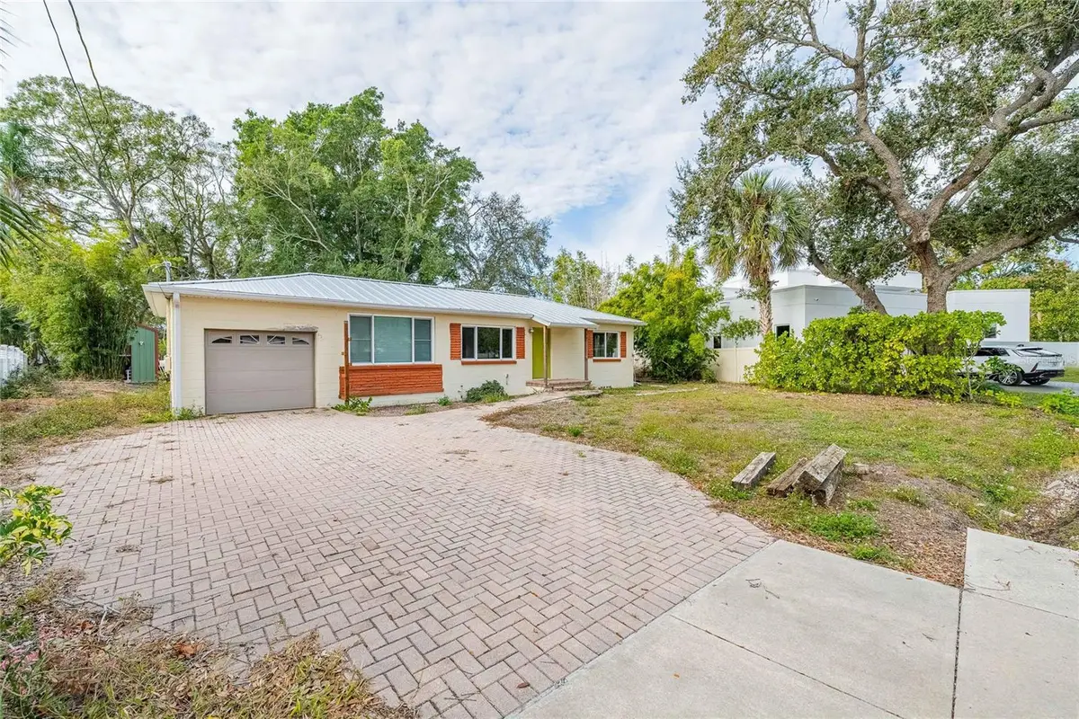6213 Sanders Drive, Tampa, FL 33611 - Image #1