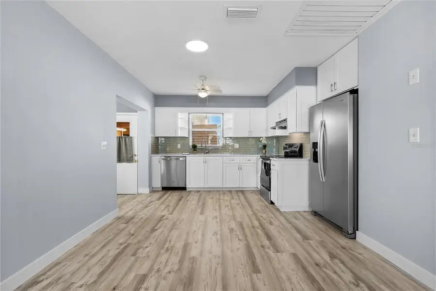 734 91st Avenue N, Saint Petersburg, FL 33702 - #3