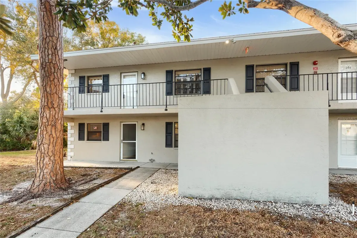 101 Lake Avenue Ne #209, Largo, FL 33771 - Image #1