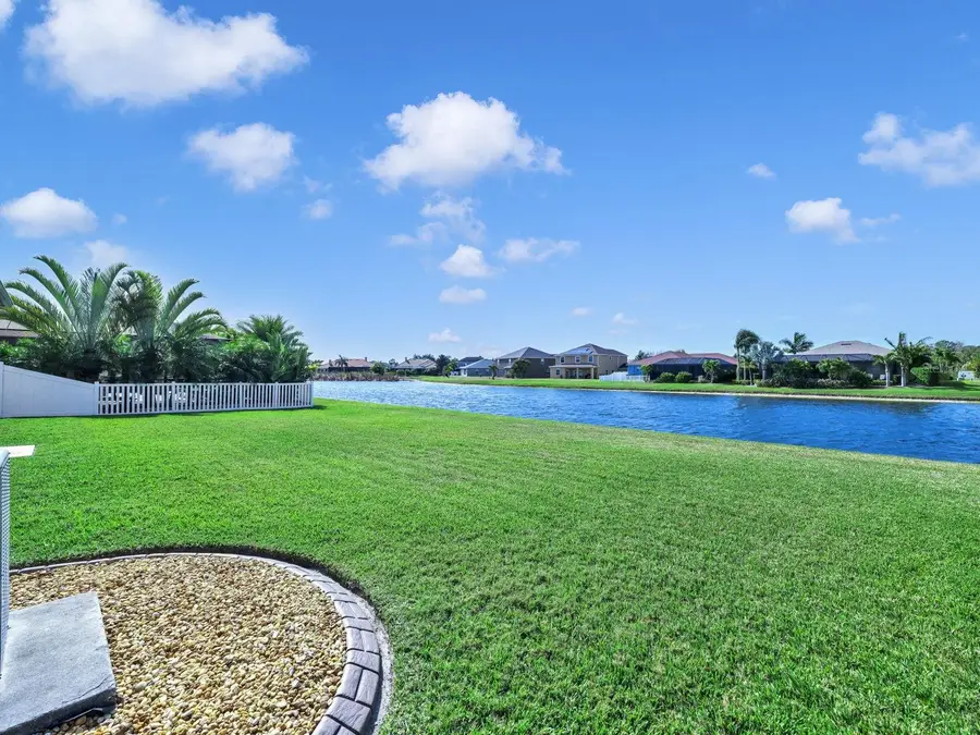 2415 Cumberland Cliff Drive, Ruskin, FL 33570 - Image #3