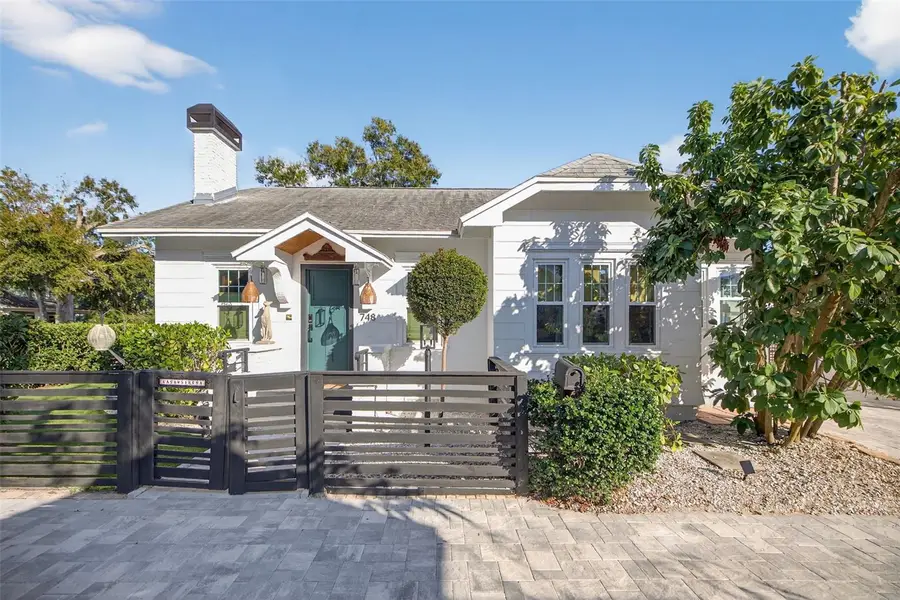 748 32nd Avenue N, Saint Petersburg, FL 33704 - Image #2