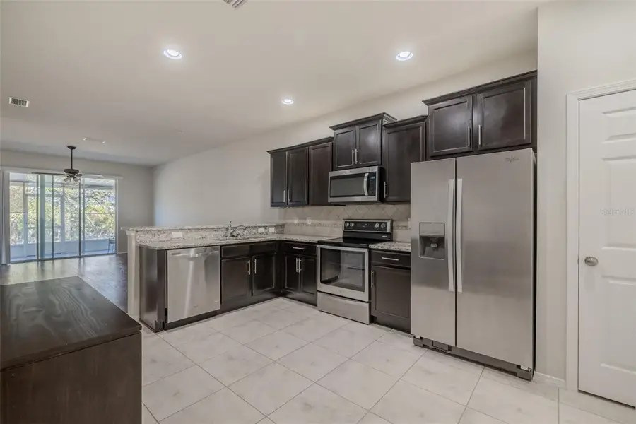 4734 White Sanderling Ct Court, Tampa, FL 33619 - Image #3