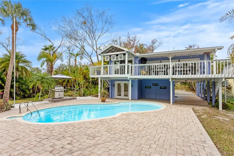 906 W Henry Avenue, Tampa, FL 33604 - #3