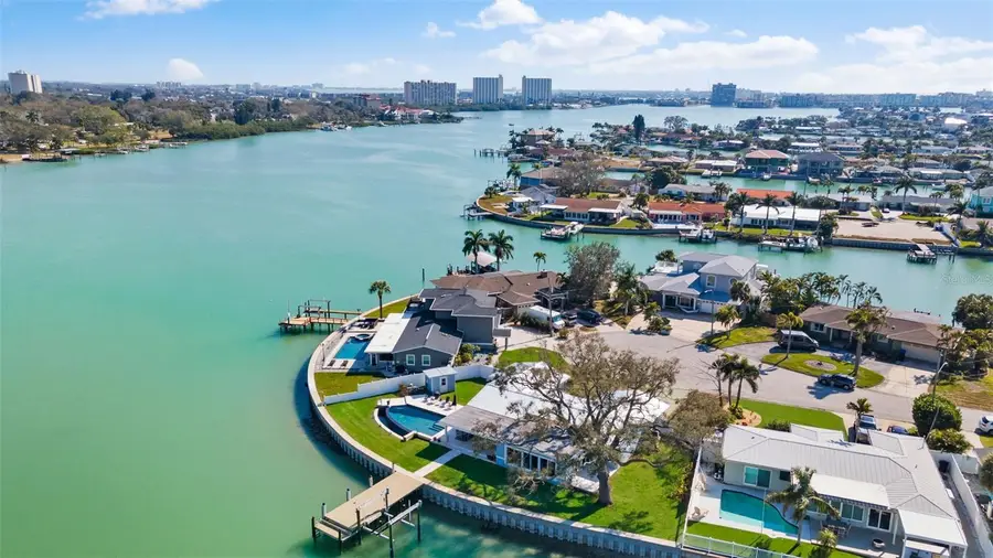 7811 1st Avenue S, Saint Petersburg, FL 33707 - #2