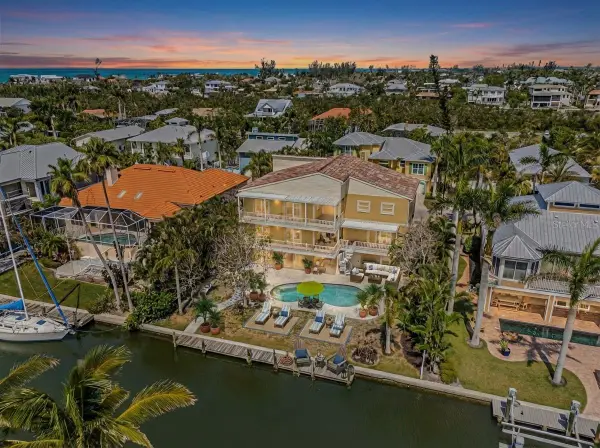 614 Norton Street, LONGBOAT KEY, FL 34228
