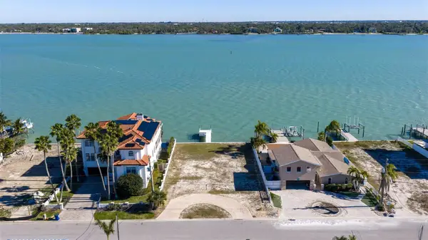 11285 9th Street E, TREASURE ISLAND, FL 33706