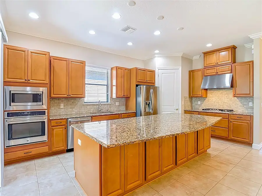 8613 Grand Alberato Road, Tampa, FL 33647 - Image #3