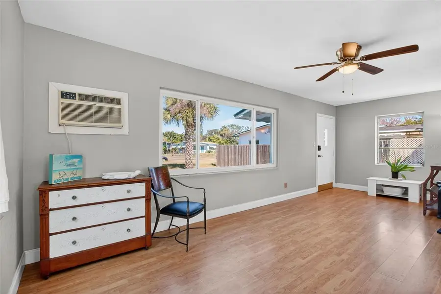 6372 4th Avenue S, Saint Petersburg, FL 33707 - #3