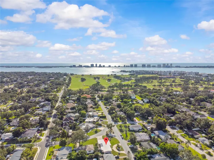 327 Sunny Lane, Belleair, FL 33756 - #2