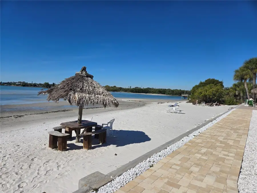 4105 38th Avenue S #F, Saint Petersburg, FL 33711 - Image #2