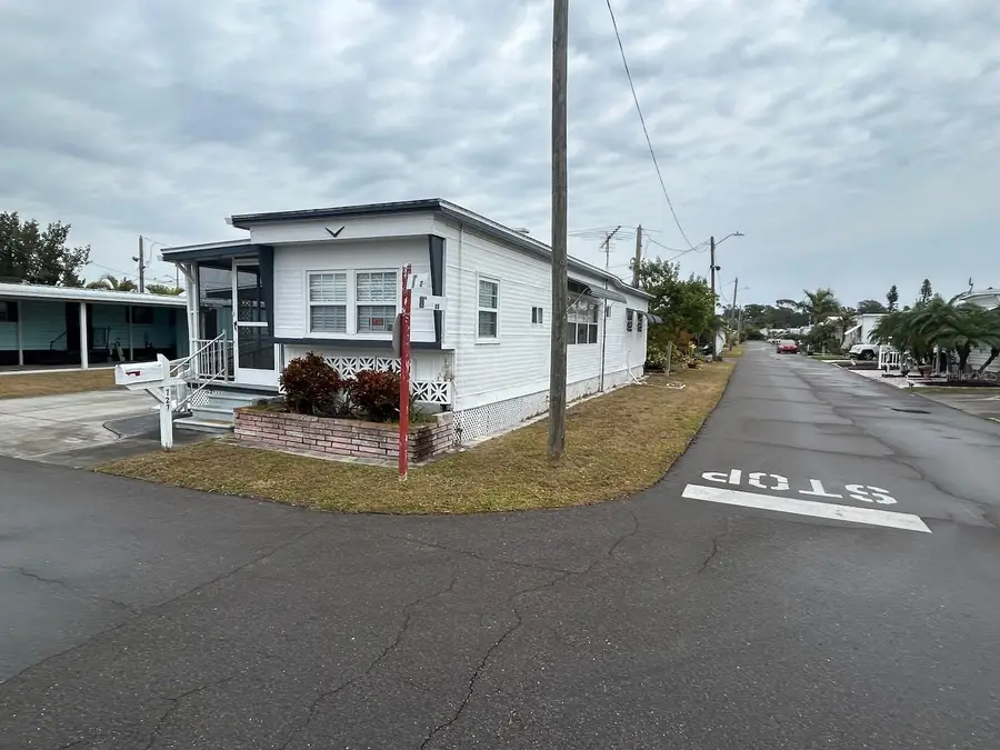 800 32nd Avenue S #727, Saint Petersburg, FL 33705 - #2