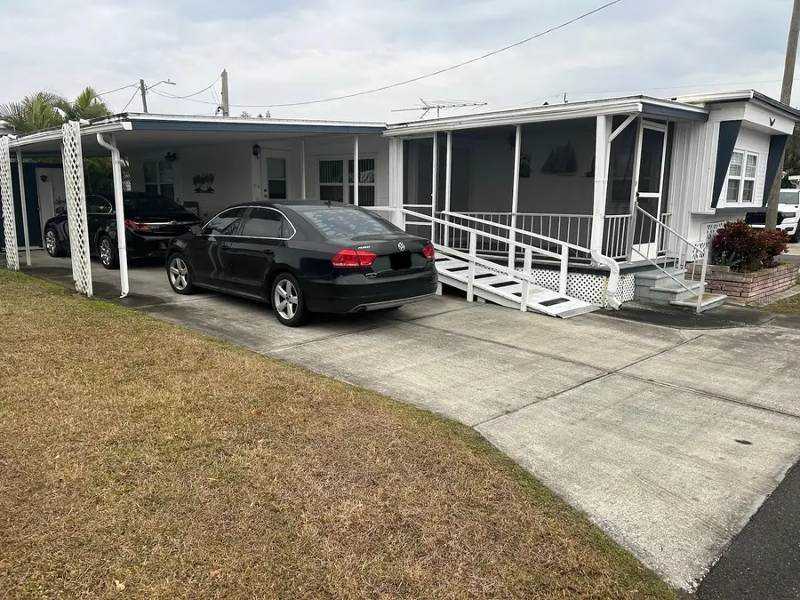 800 32nd Avenue S #727, Saint Petersburg, FL 33705 - #3