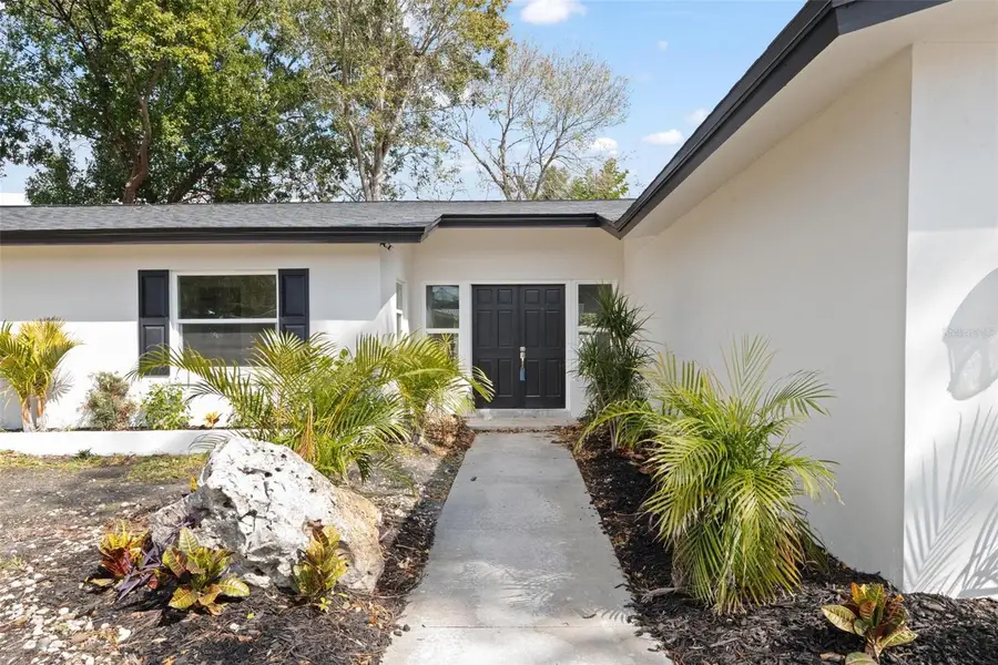 1331 Viewtop Drive, Clearwater, FL 33764 - Image #2