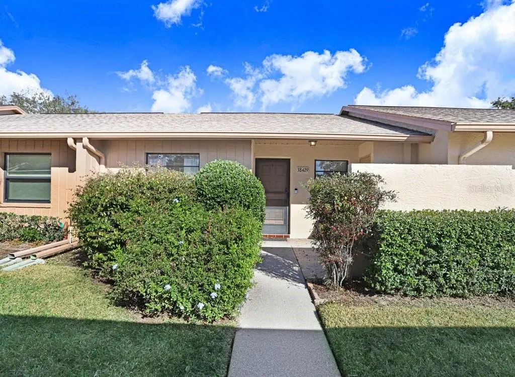 38429 Cottonwood Place, Zephyrhills, FL 33542 - Image #1