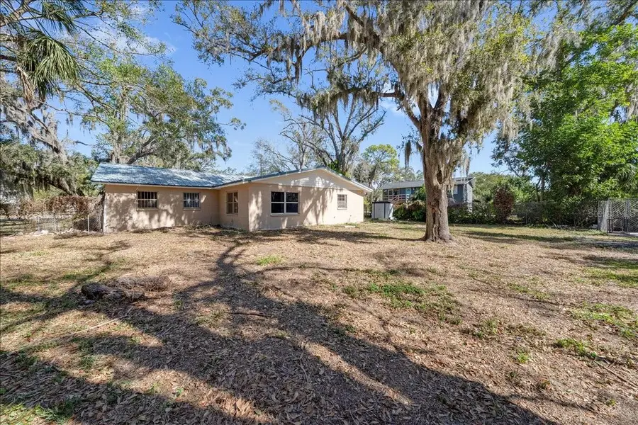 205 2nd Avenue Se, Ruskin, FL 33570 - #2