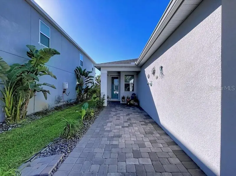 5415 Los Robles Court, Palmetto, FL 34221 - Image #2