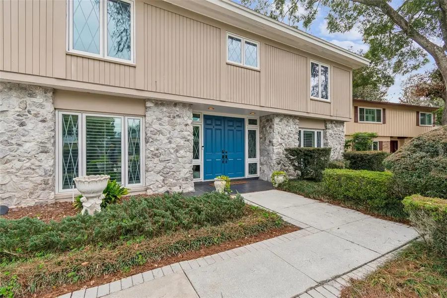 11713 Phoenix Circle, Tampa, FL 33618 - Image #2