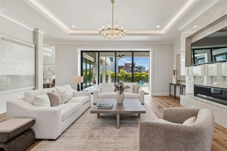 5032 W Longfellow Avenue, Tampa, FL 33629 - Image #2