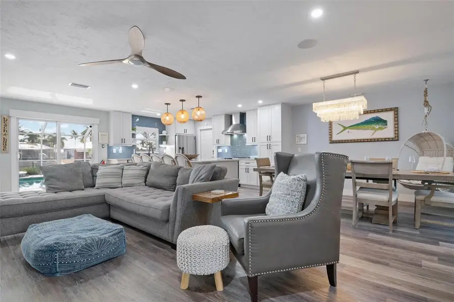 3915 Coconut Terrace, Bradenton, FL 34210 - Image #3