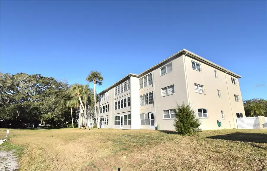 841 Patricia Avenue #202, Dunedin, FL 34698 - Image #3