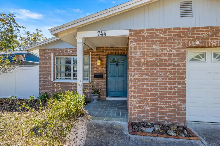 744 63rd Avenue N, Saint Petersburg, FL 33702 - #3