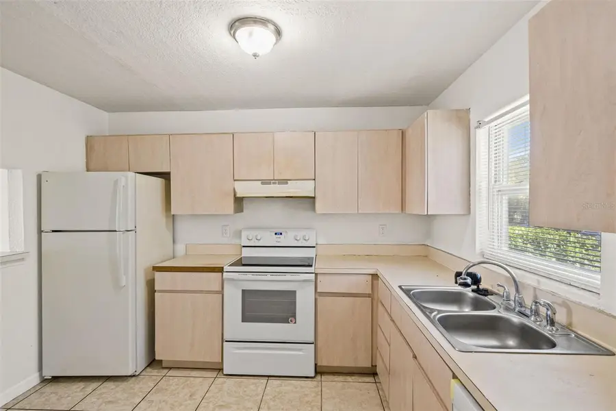 14415 American Circle #104, Tampa, FL 33613 - Image #3