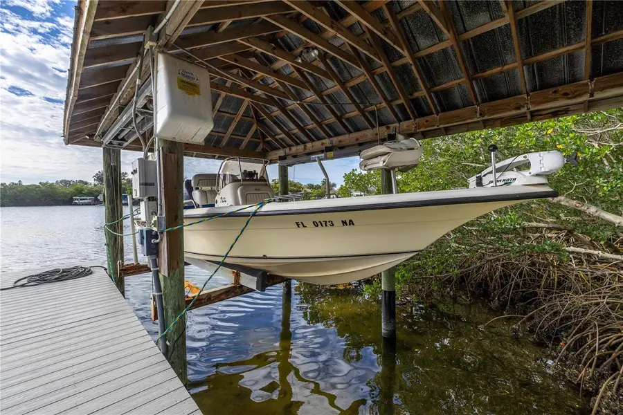 734 Weedon Drive Ne, Saint Petersburg, FL 33702 - #3