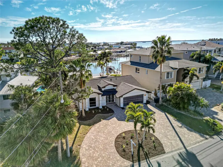 567 Baywood Drive S, Dunedin, FL 34698 - #3