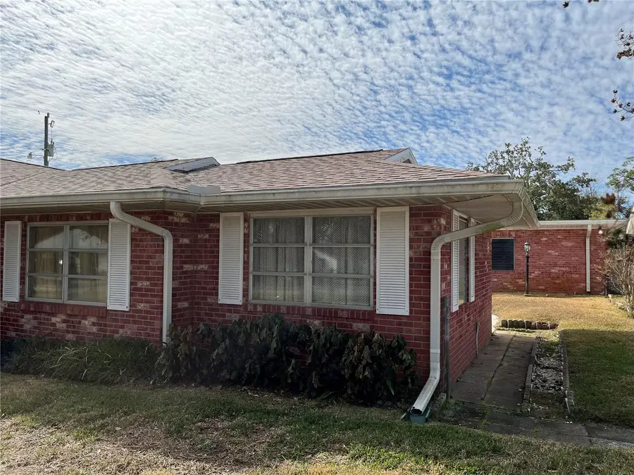 2004 S Riverside Drive, Edgewater, FL 32141 - Image #2