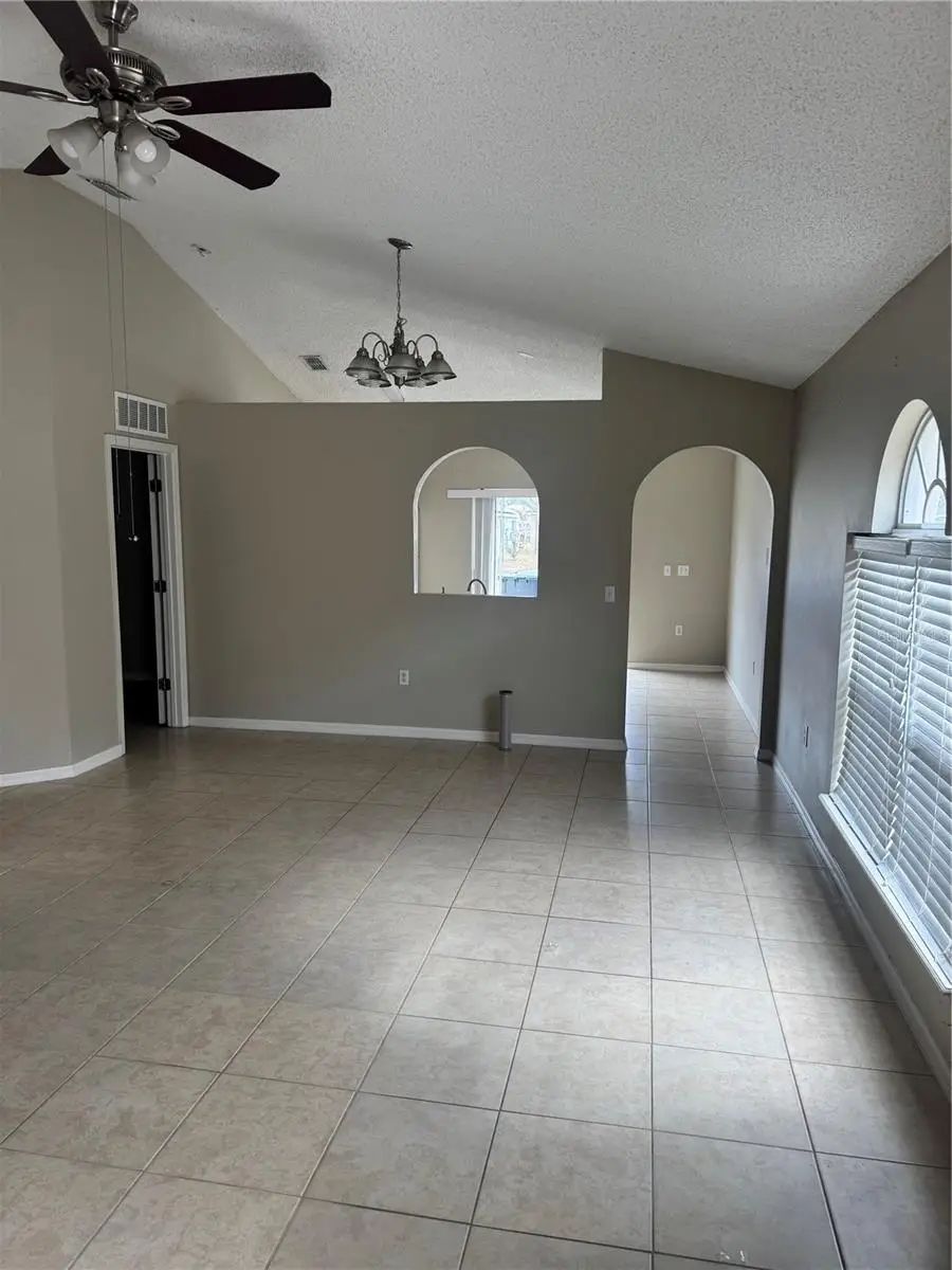 1045 Brenton Leaf Drive, Ruskin, FL 33570 - Image #2