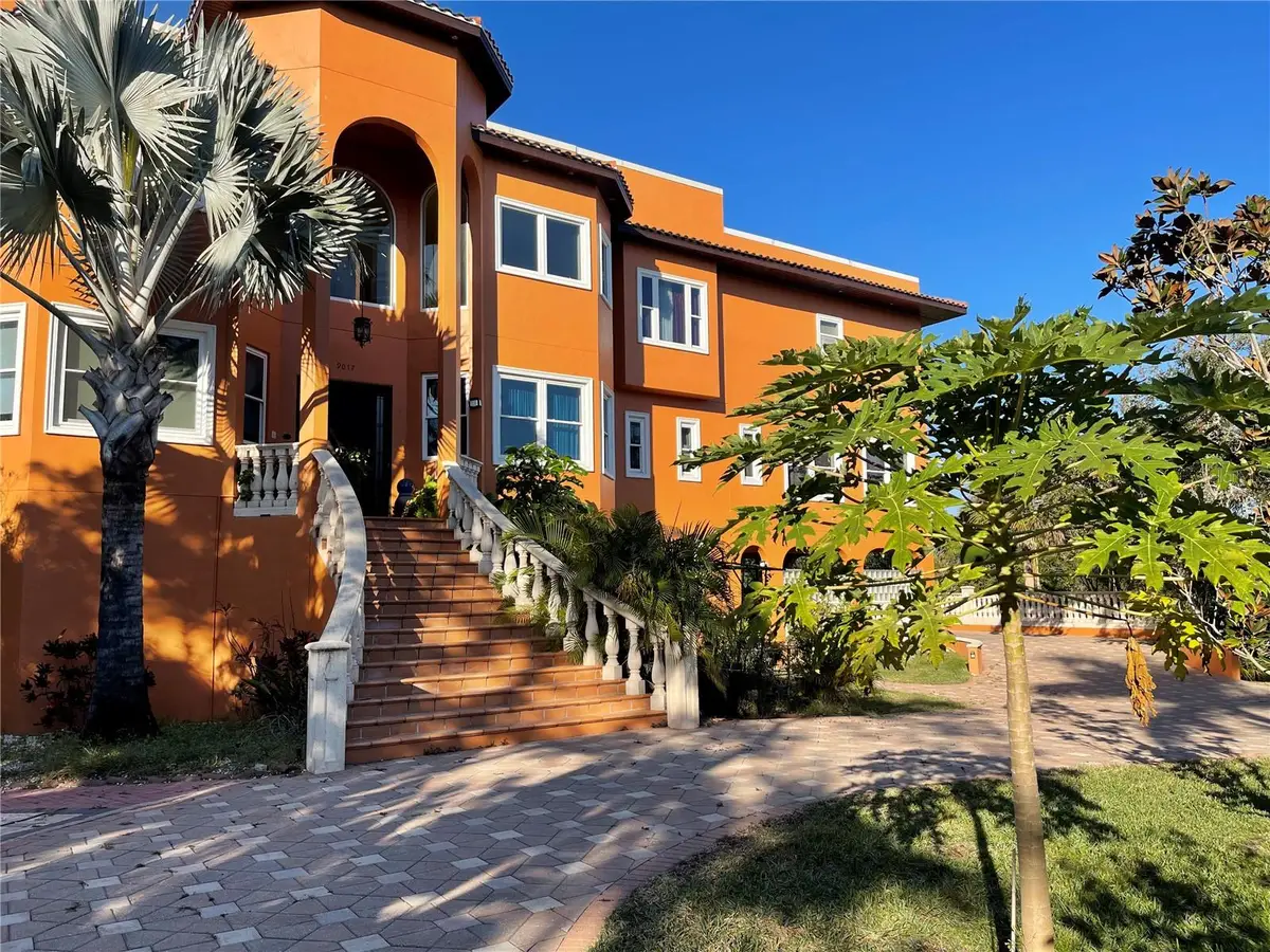 9017 Baywood Park Drive, Seminole, FL 33777 - Image #1