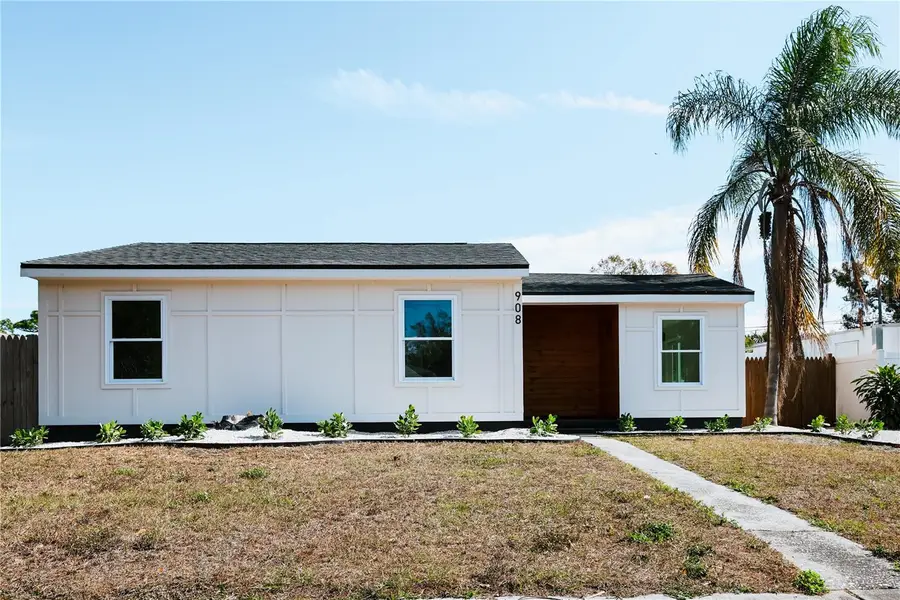 908 61st Street S, Gulfport, FL 33707 - #2