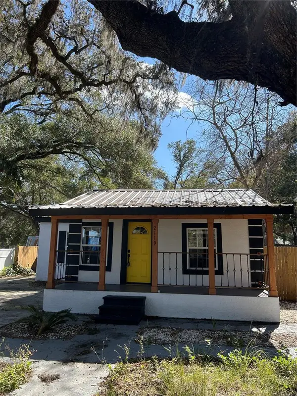 2119 E Ellicott, TAMPA, FL 33610