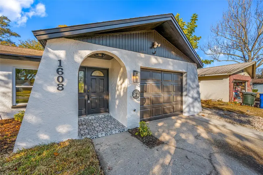 1608 Amberlea Drive N, Dunedin, FL 34698 - Image #2