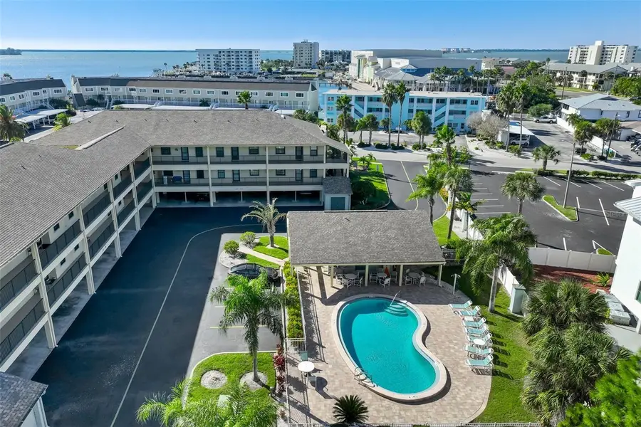 460 Paula Drive S #401, Dunedin, FL 34698 - Image #2