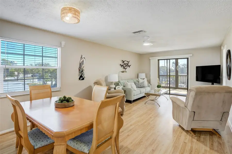 460 Paula Drive S #401, Dunedin, FL 34698 - Image #3