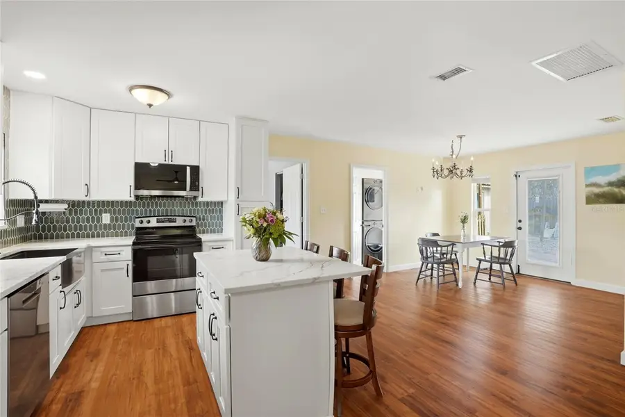 5517 Pershing Street Ne, Saint Petersburg, FL 33703 - #3